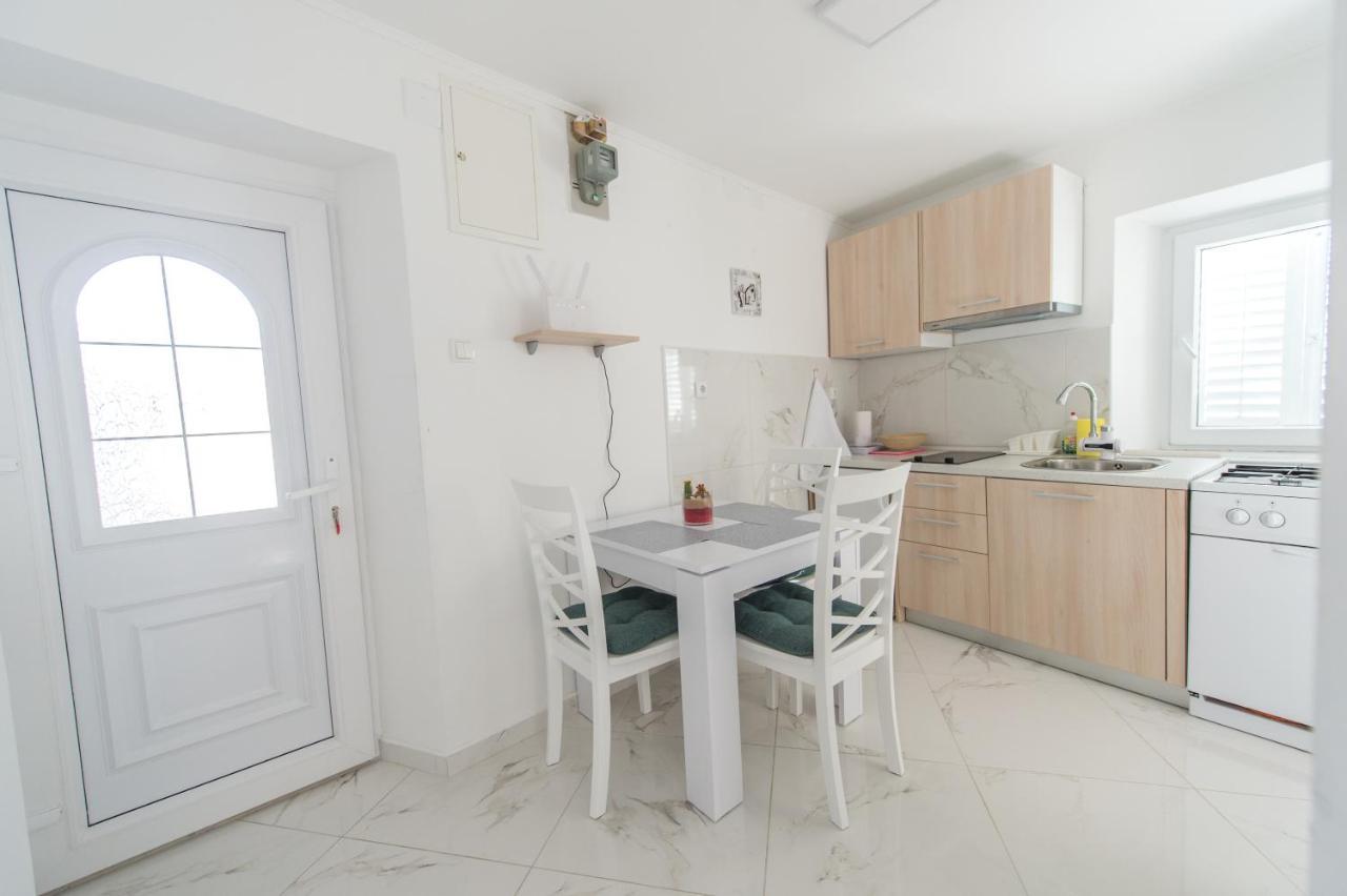 La Casa Di Pietra Apartment Đảo Đảo Krk Ngoại thất bức ảnh