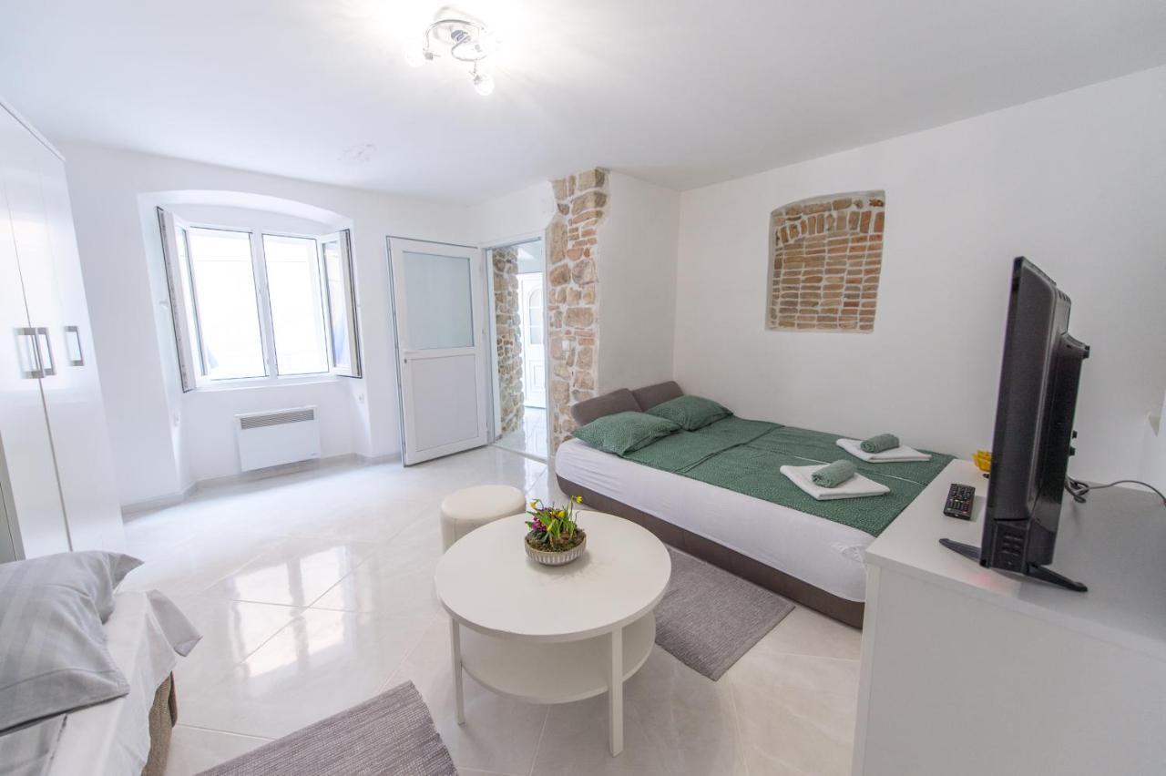 La Casa Di Pietra Apartment Đảo Đảo Krk Ngoại thất bức ảnh